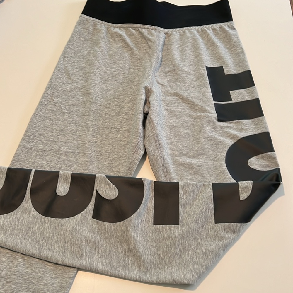 Nike leggings size small - Picture 3 of 3